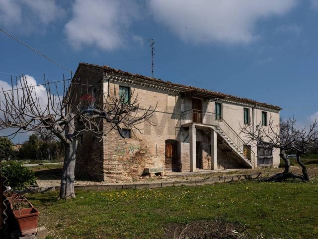 Rustico in vendita a Marche, Macerata