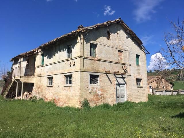 Rustico in vendita a Marche, Macerata