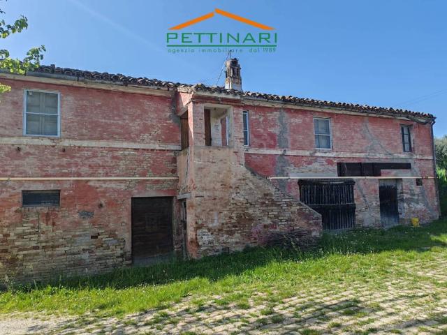 Rustico in vendita a Contrada Sant'Agostino, Marche