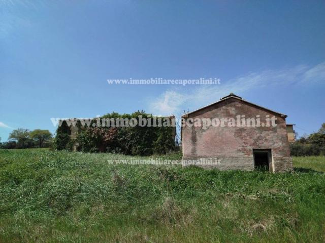 Rustico in vendita a Addolorata, Marche