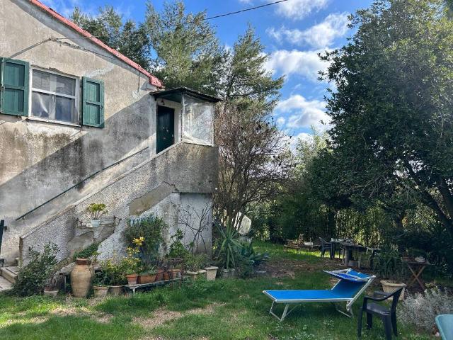 Rustico in vendita a Frazione Montefiore, Marche