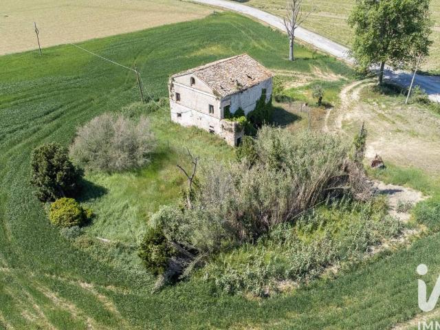 Rustico in vendita a Contrada Saletta, Marche