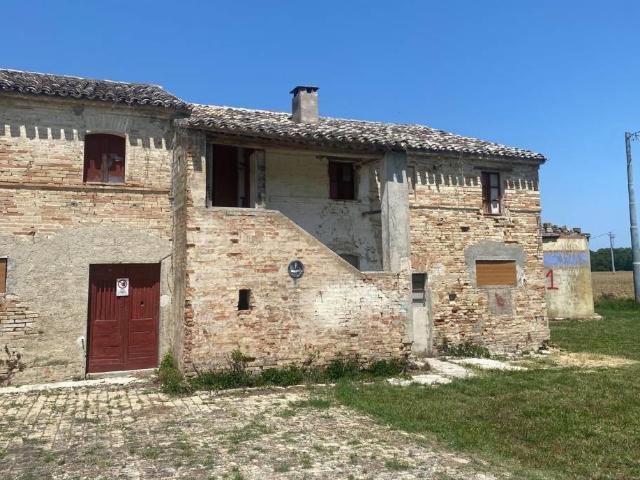 Rustico in vendita a Contrada Ricciola, Marche
