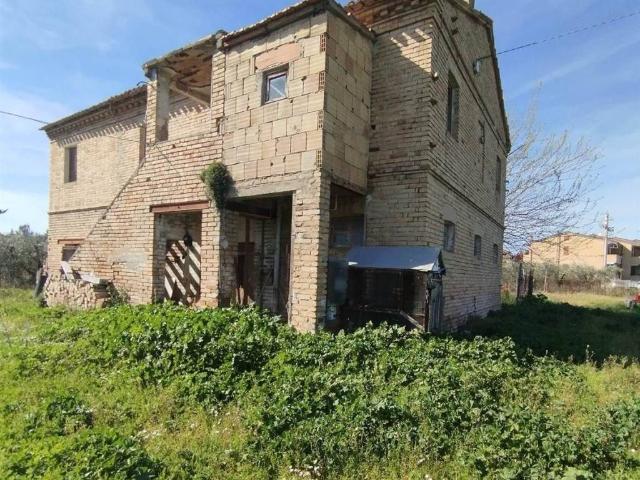 Rustico in vendita a Marche, Macerata