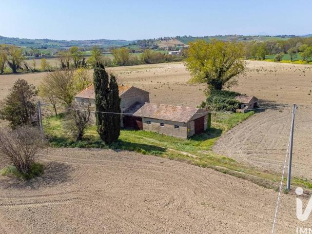 Rustico in vendita a Contrada Saletta, Marche
