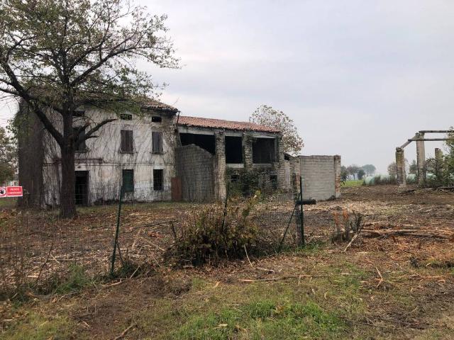 Rustico in vendita a Redondesco, Lombardia
