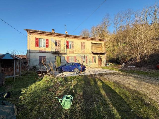 Rustico in vendita a Piemonte, Asti