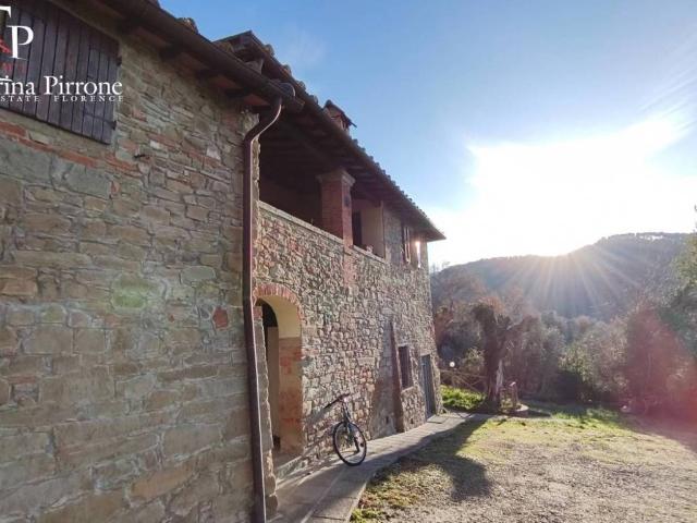 Rustico in vendita a Unione di Comuni Valdarno e Valdisieve, Reggello
