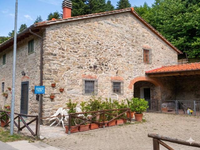 Rustico in vendita a Unione di Comuni Valdarno e Valdisieve, Reggello