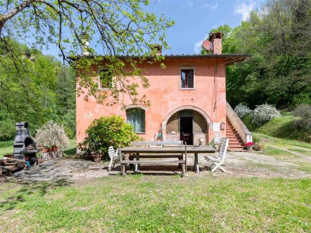 Rustico in vendita a Unione di Comuni Valdarno e Valdisieve, Reggello