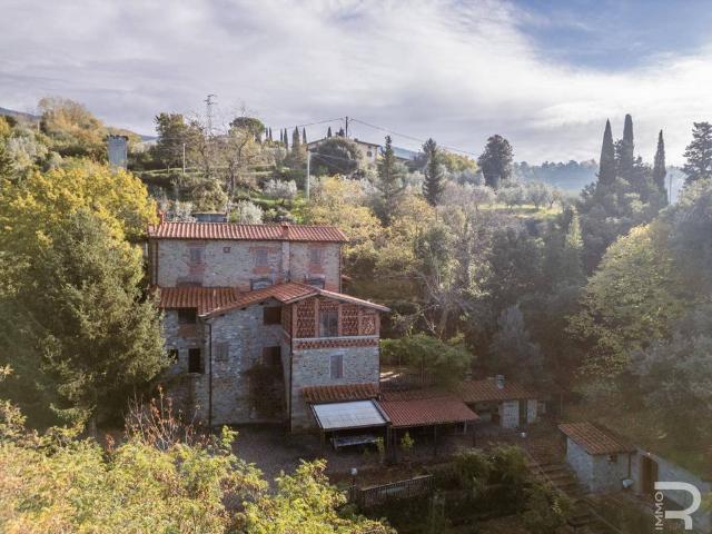 Rustico in vendita a Unione di Comuni Valdarno e Valdisieve, Reggello