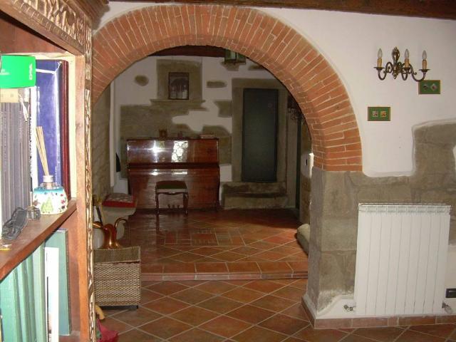 Rustico in vendita a Unione di Comuni Valdarno e Valdisieve, Reggello
