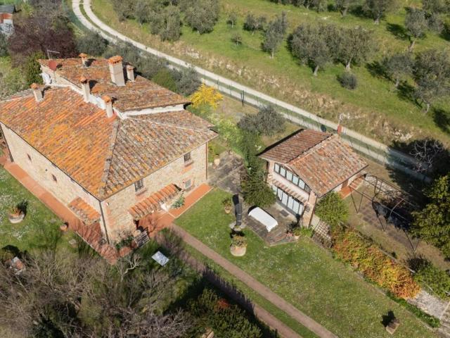 Rustico in vendita a Unione di Comuni Valdarno e Valdisieve, Reggello
