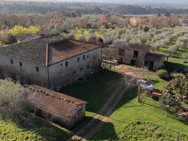 Rustico in vendita a Unione di Comuni Valdarno e Valdisieve, Reggello