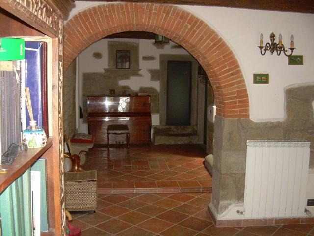 Rustico in vendita a Unione di Comuni Valdarno e Valdisieve, Reggello