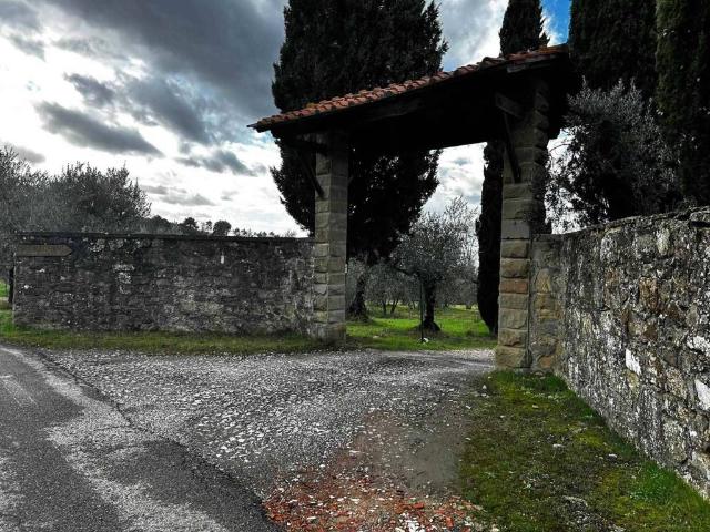 Rustico in vendita a Unione di Comuni Valdarno e Valdisieve, Reggello