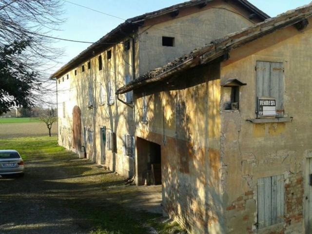 Rustico in vendita a Re, Reggio Emilia