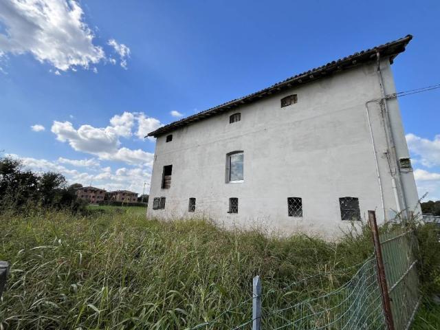 Rustico in vendita a Sesso, Re