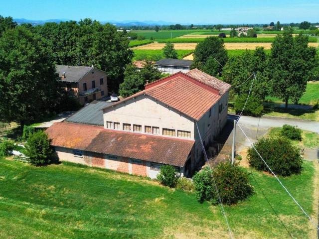 Rustico in vendita a Re, Reggio Emilia