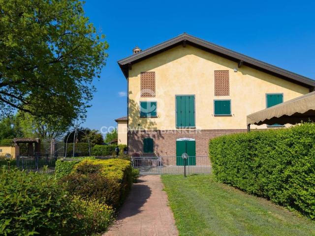 Rustico in vendita a San Giacomo esterna, Re