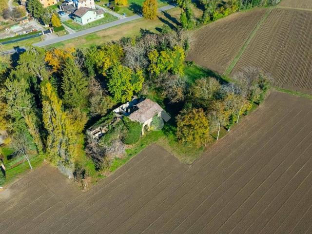 Rustico in vendita a Re, Reggio Emilia