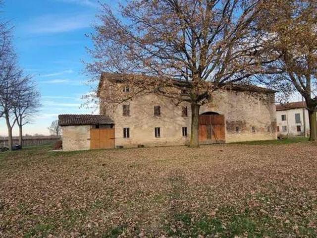 Rustico in vendita a Bagno, Re
