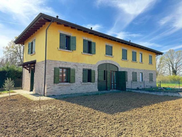 Rustico in vendita a Roncina, Re