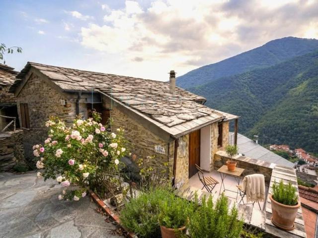 Rustico in vendita a Rezzo, Liguria