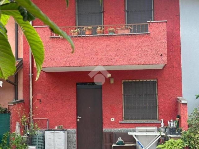 Rustico in vendita a Rho, Lombardia