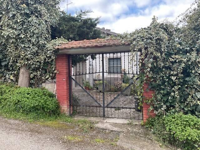Rustico in vendita a Riccia, Molise
