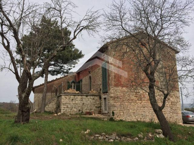 Rustico in vendita a Riccia, Molise
