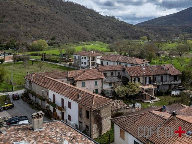 Rustico in vendita a Rieti, Lazio