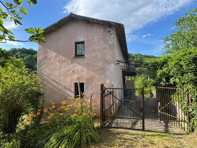 Rustico in vendita a Santuario della Foresta, Rieti