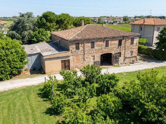 Rustico in vendita a Rimini, Reggio Emilia