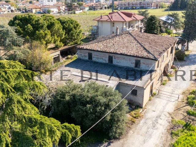 Rustico in vendita a Rimini, Reggio Emilia