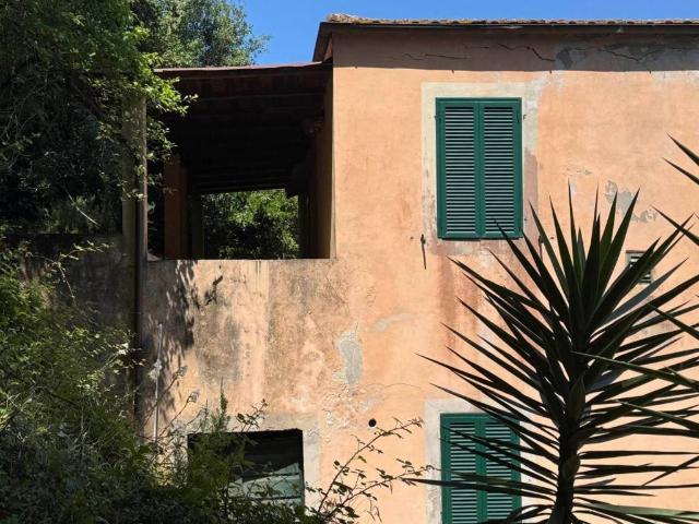 Rustico in vendita a Rio, Toscana