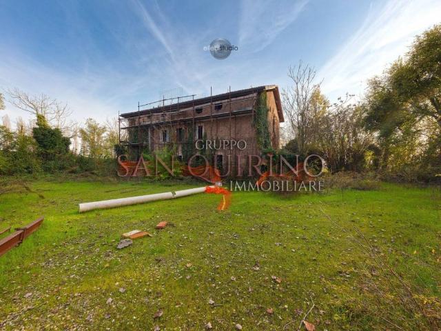 Rustico in vendita a Pianura Reggiana, Re