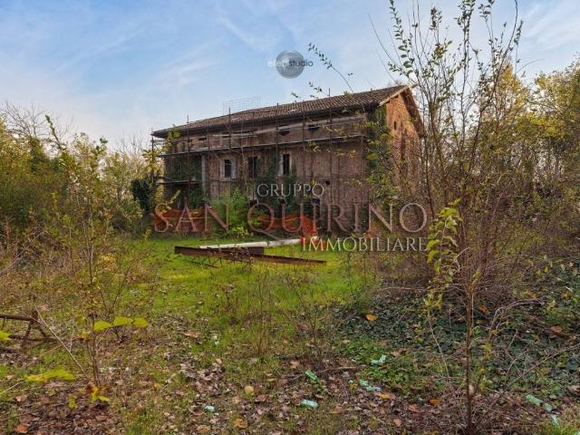 Rustico in vendita a Pianura Reggiana, Re