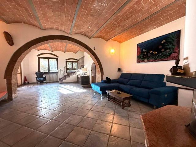Rustico in vendita a Riparbella, Toscana