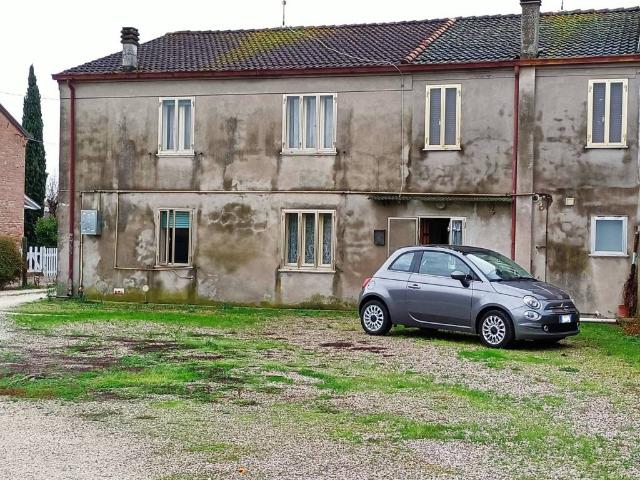 Rustico in vendita a Unione Terre e Fiumi, Berra
