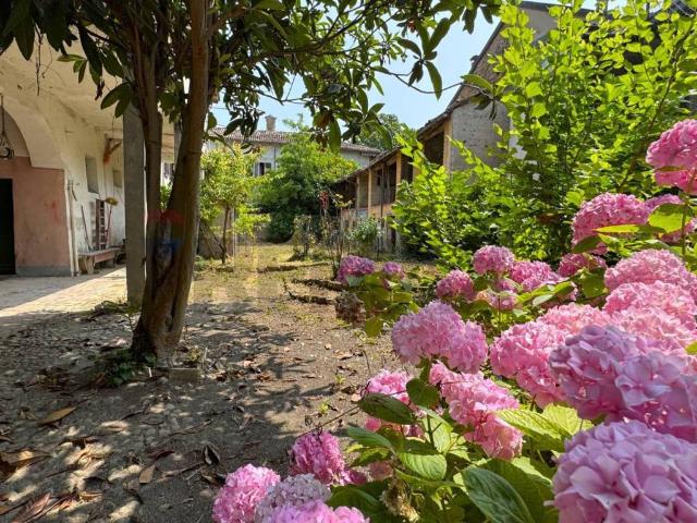 Rustico in vendita a Rivanazzano, Lombardia