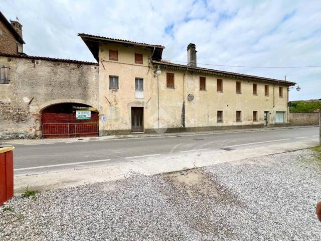 Rustico in vendita a Rivignano Teor / Rivignan Teôr, Rivignano