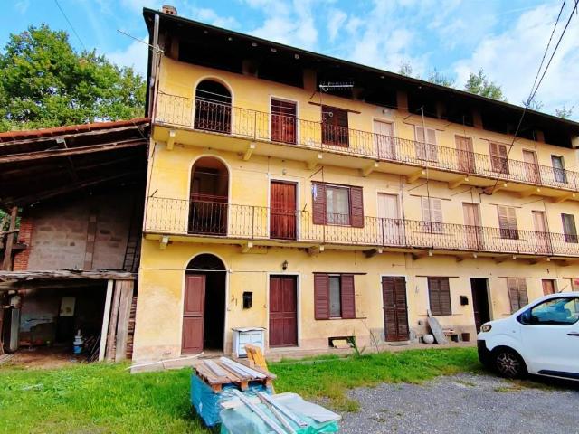 Rustico in vendita a Piemonte, Vercelli