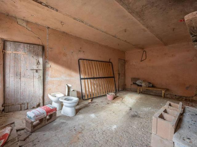 Rustico in vendita a Piemonte, Asti