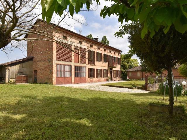 Rustico in vendita a Piemonte, Asti