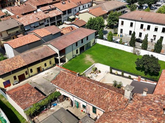 Rustico in vendita a Roccafranca, Lombardia
