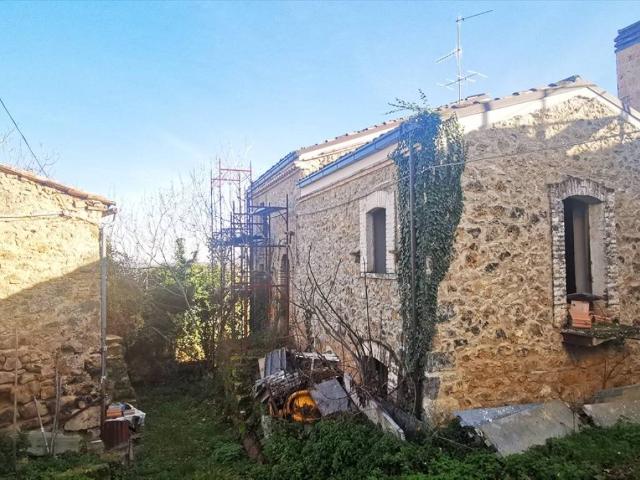 Rustico in vendita a Roccamontepiano, Abruzzo