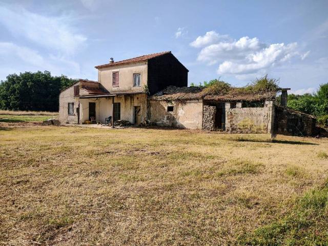 Rustico in vendita a Roccasecca, Lazio