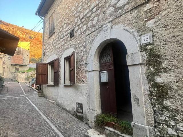 Rustico in vendita a Roccasecca, Lazio