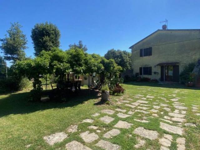 Rustico in vendita a Roccastrada, Toscana